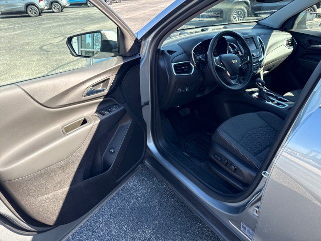Used 2024 Chevrolet Equinox LT w/ LPO, Floor Liner Package FWD image 13