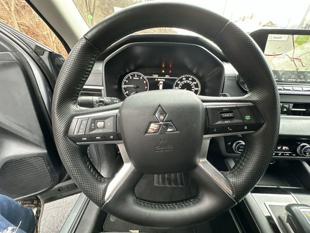Used 2024 Mitsubishi Outlander SE image 13