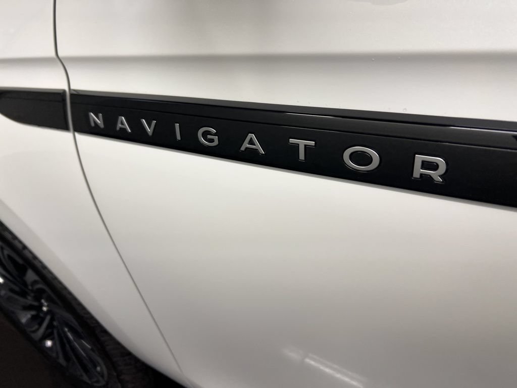 New 2026 Lincoln Navigator Black Label AWD/4WD image 44