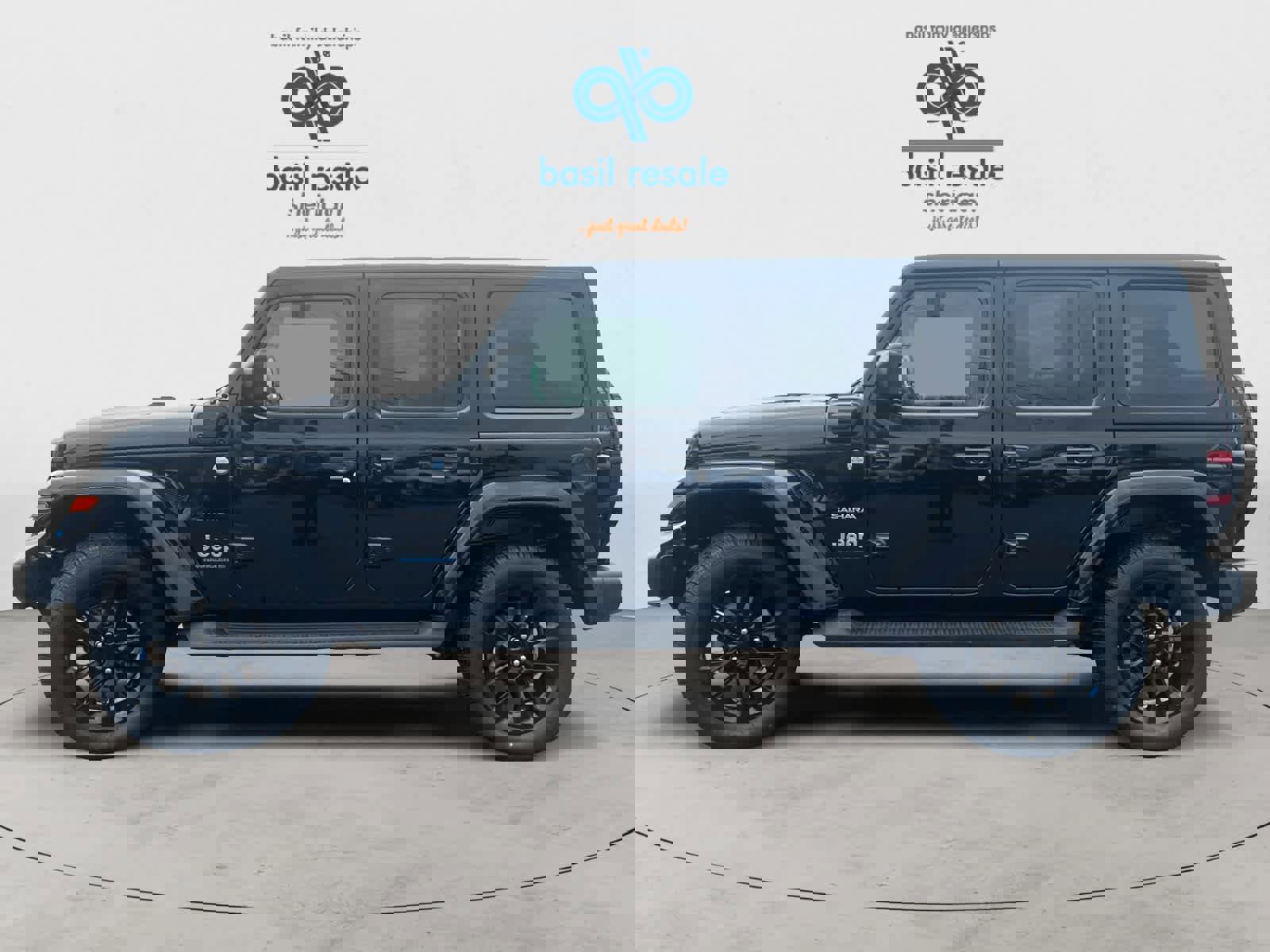 Used 2023 Jeep Wrangler Sahara w/ Cold Weather Group image 6