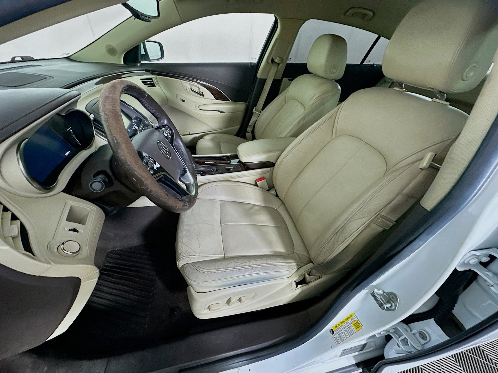 Used 2016 Buick LaCrosse Leather FWD image 13