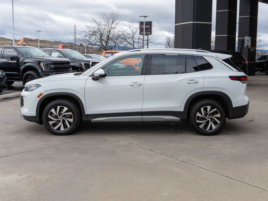 Used 2025 Volkswagen Tiguan S AWD/4WD image 5