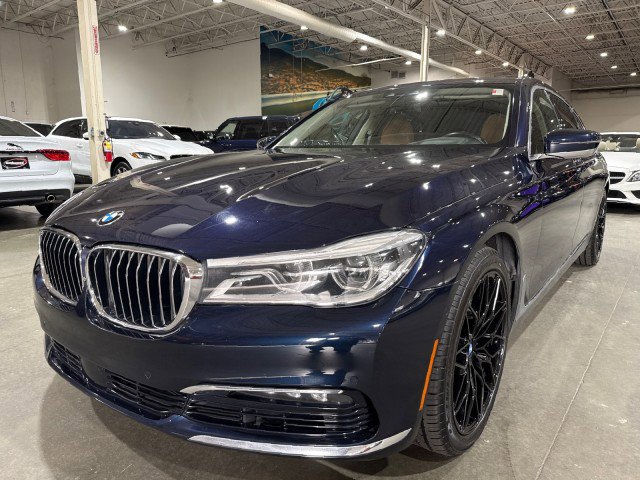 Used 2016 BMW 750i xDrive AWD/4WD image 1