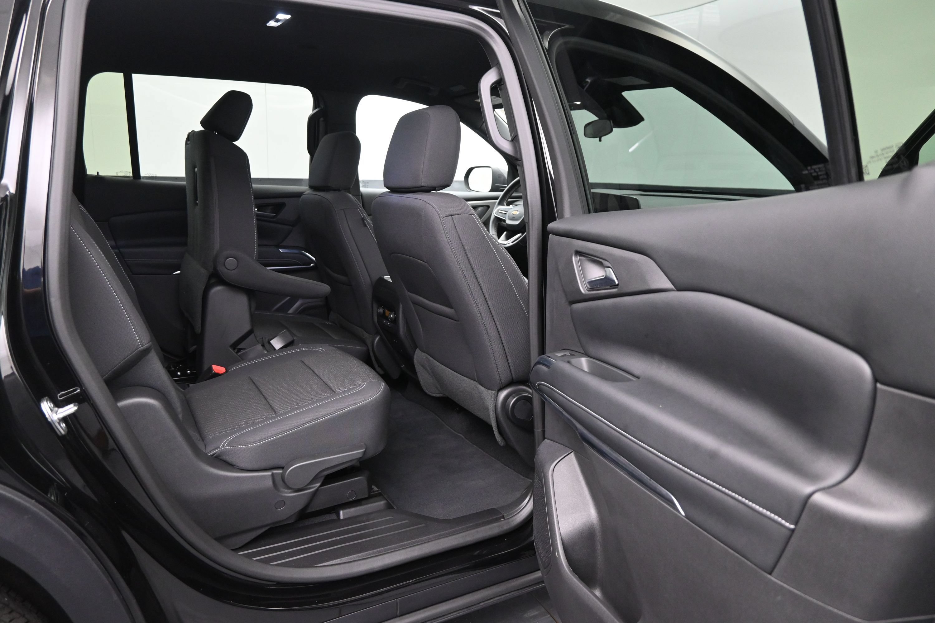 Certified 2026 Chevrolet Traverse LT FWD image 14