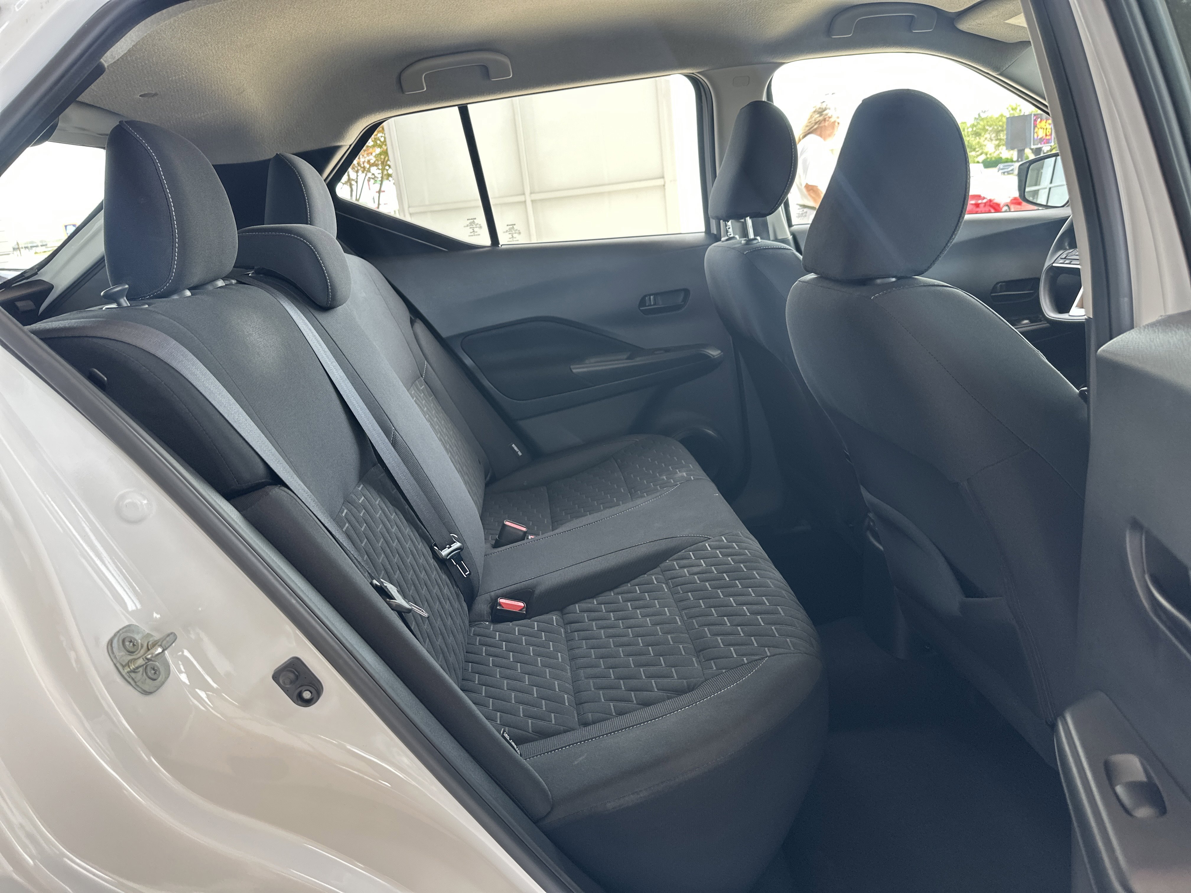 Used 2022 Nissan Kicks S FWD image 15