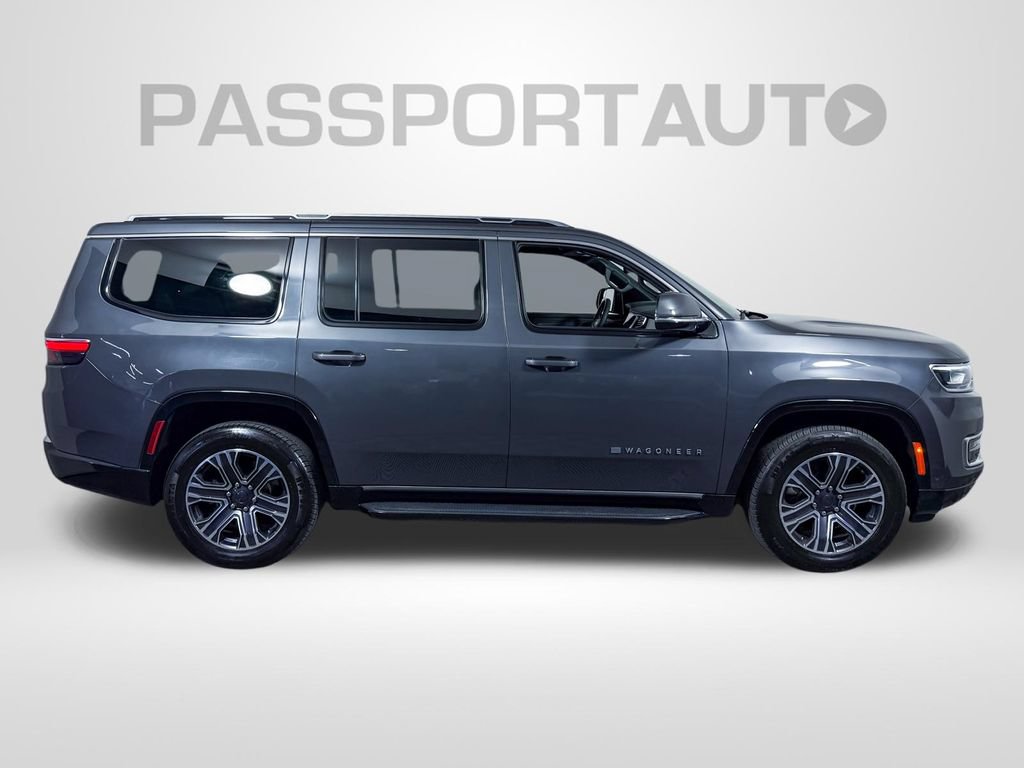 Used 2022 Jeep Wagoneer Series III AWD/4WD image 10