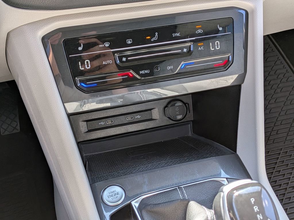 Used 2022 Volkswagen Tiguan SE FWD image 17