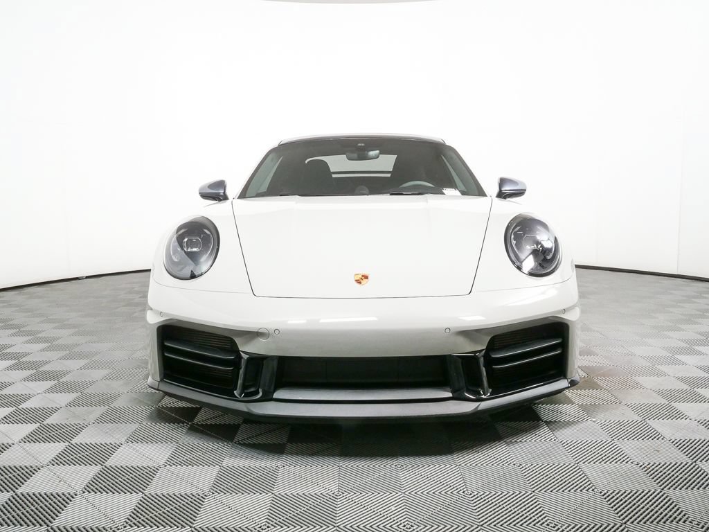 Certified 2025 Porsche 911 Carrera RWD image 32