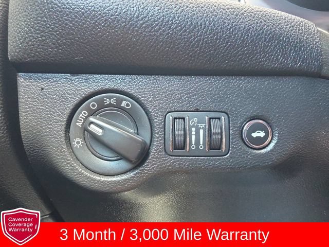 Used 2020 Dodge Challenger SXT RWD image 10