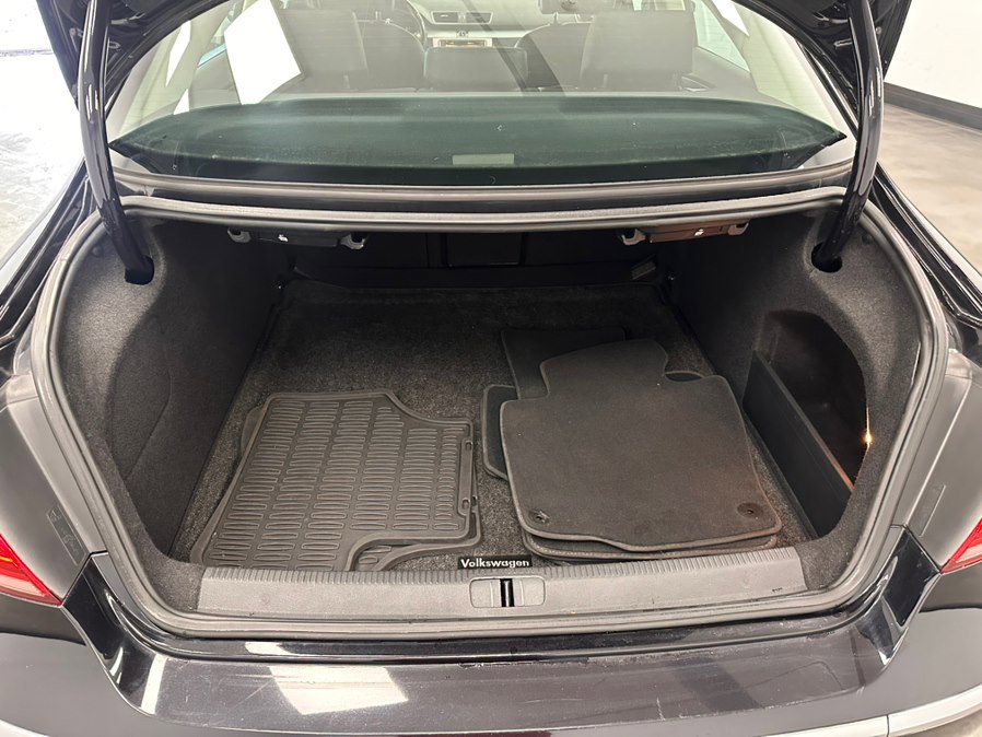 Used 2016 Volkswagen CC Sport FWD image 39