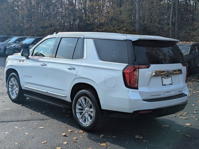 Used 2023 GMC Yukon SLT w/ SLT Luxury Package image 5