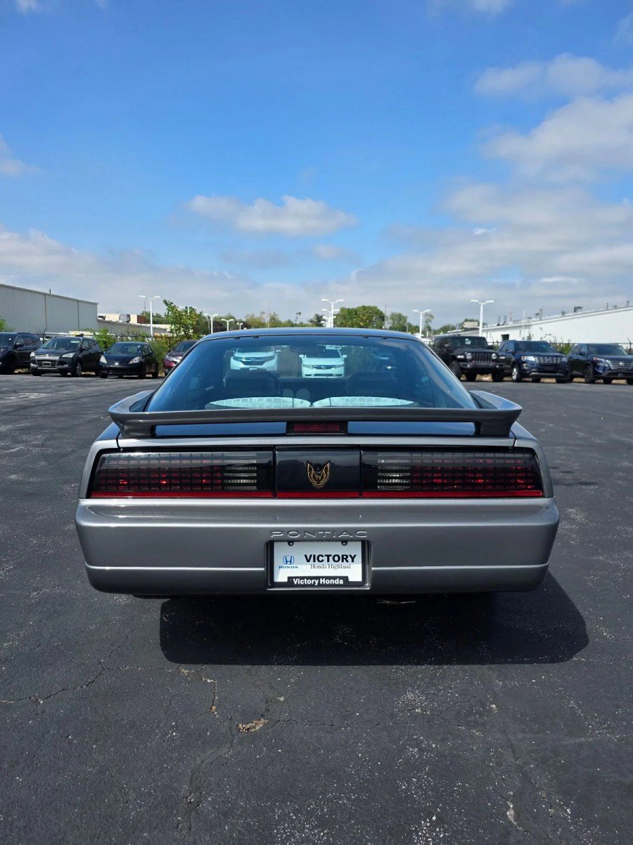 Used 1987 Pontiac Firebird Trans Am RWD image 34