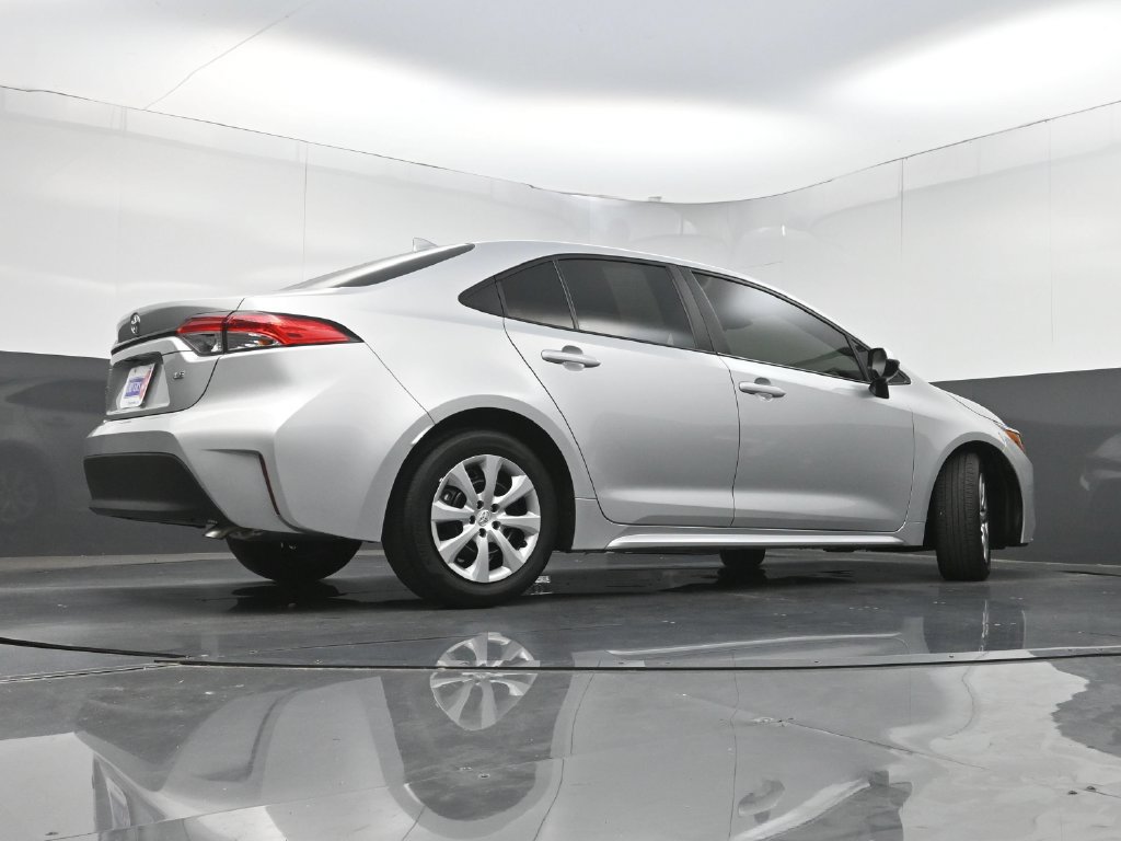Used 2024 Toyota Corolla LE FWD image 29