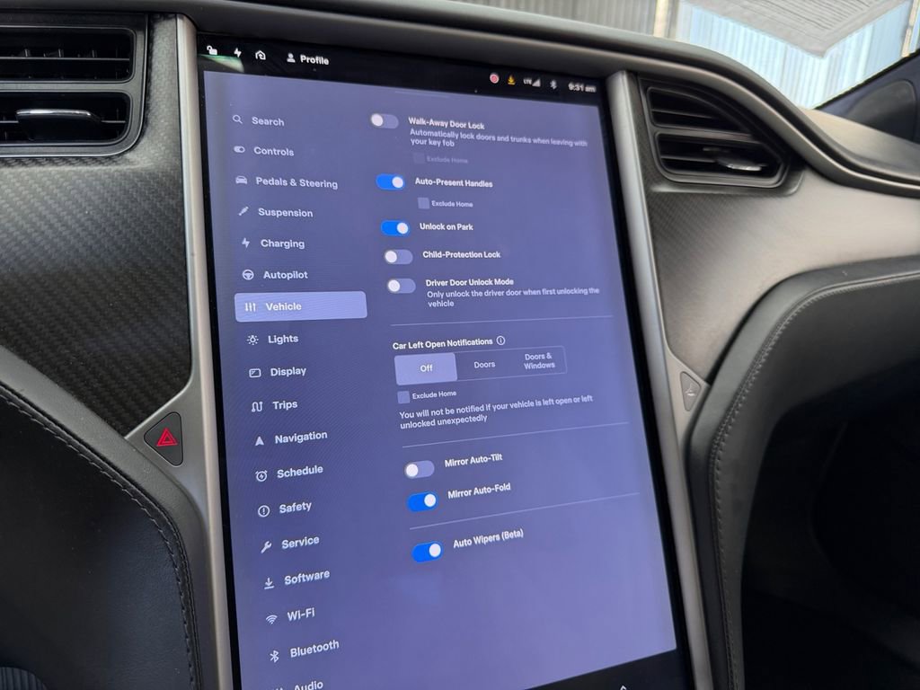 Used 2018 Tesla Model S 75D image 17