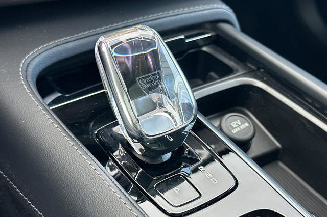 Certified 2023 Volvo XC90 T8 Ultimate w/ Protection Package Premier image 25