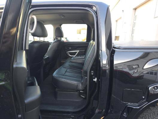 Used 2023 Nissan Titan SV w/ SV Convenience Package image 10