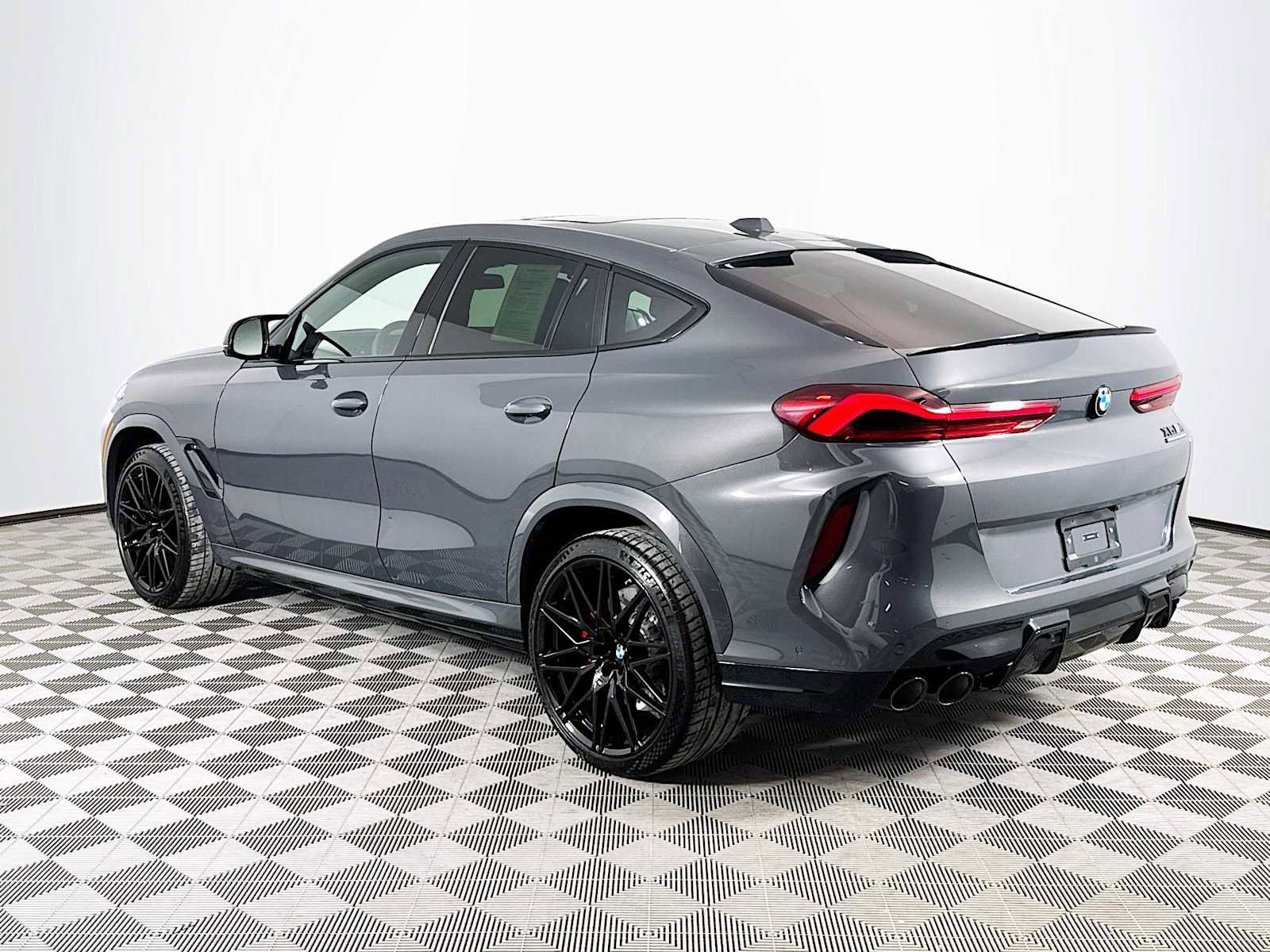 Used 2026 BMW X6 M Competition w/ Executive Package image 7