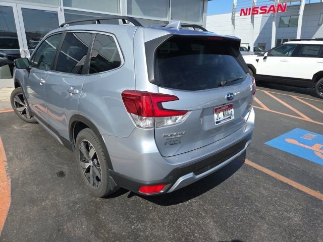 Used 2021 Subaru Forester Touring image 4