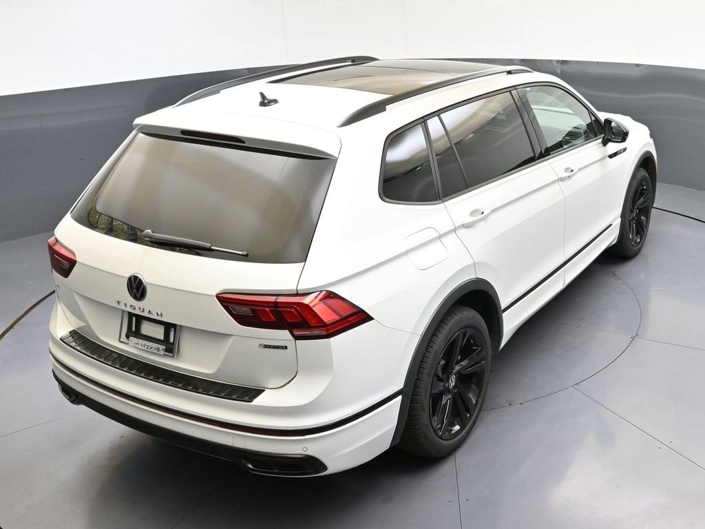 Used 2024 Volkswagen Tiguan SE R-Line image 41