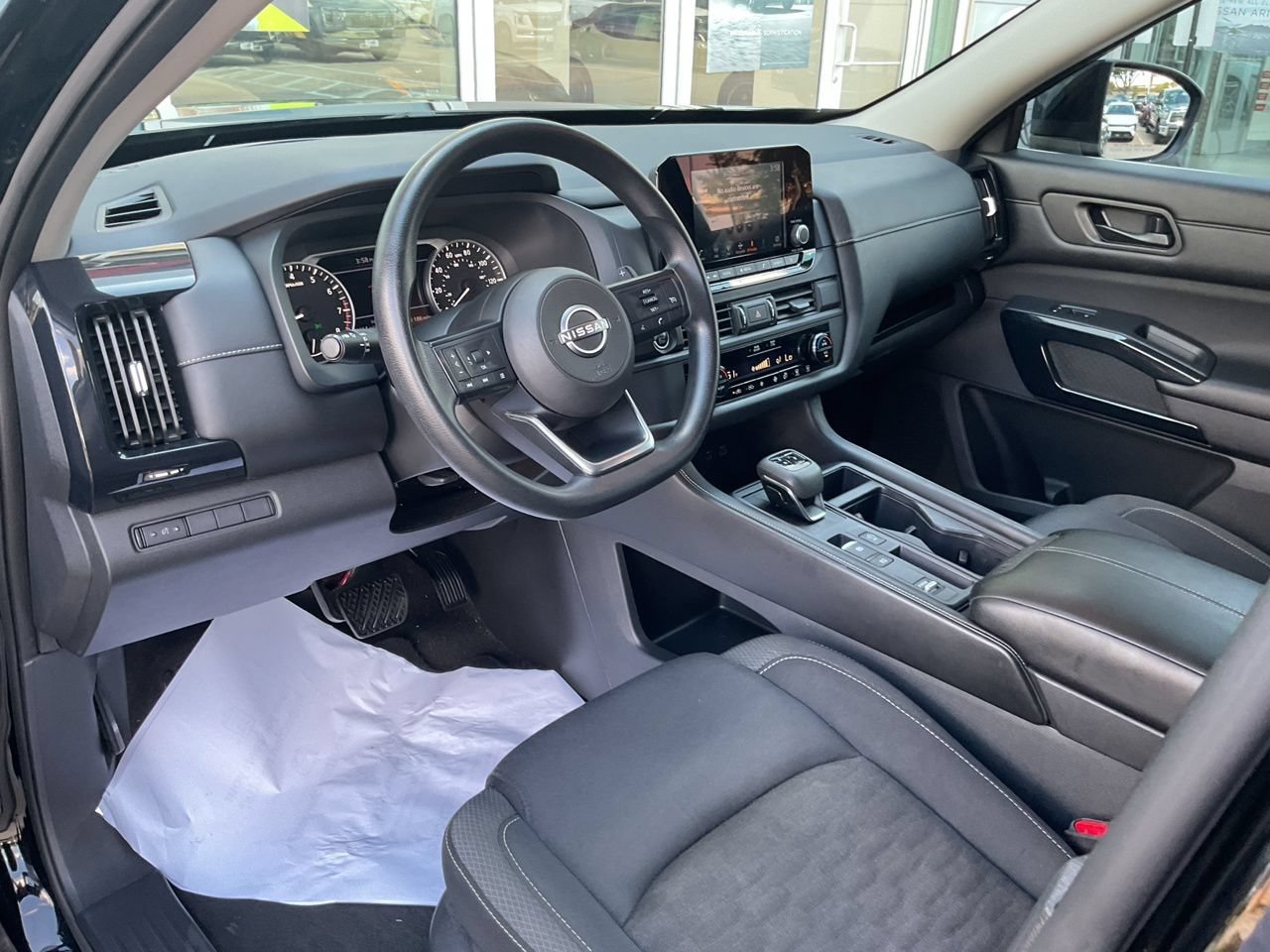 Used 2024 Nissan Pathfinder S FWD image 13