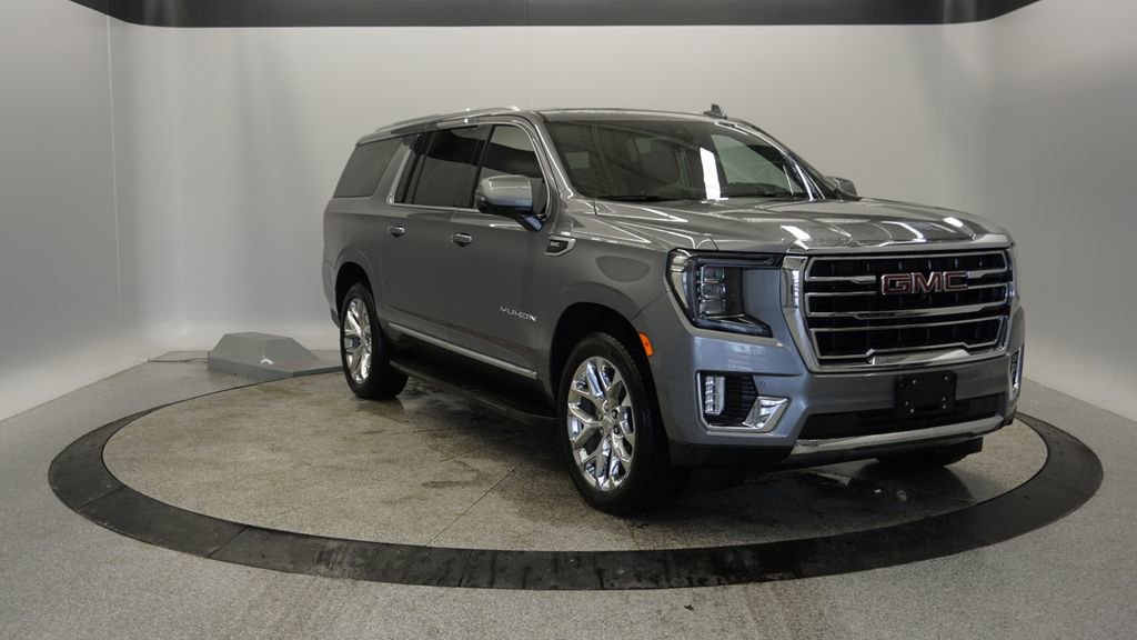 Used 2021 GMC Yukon XL SLT w/ SLT Premium Package image 15