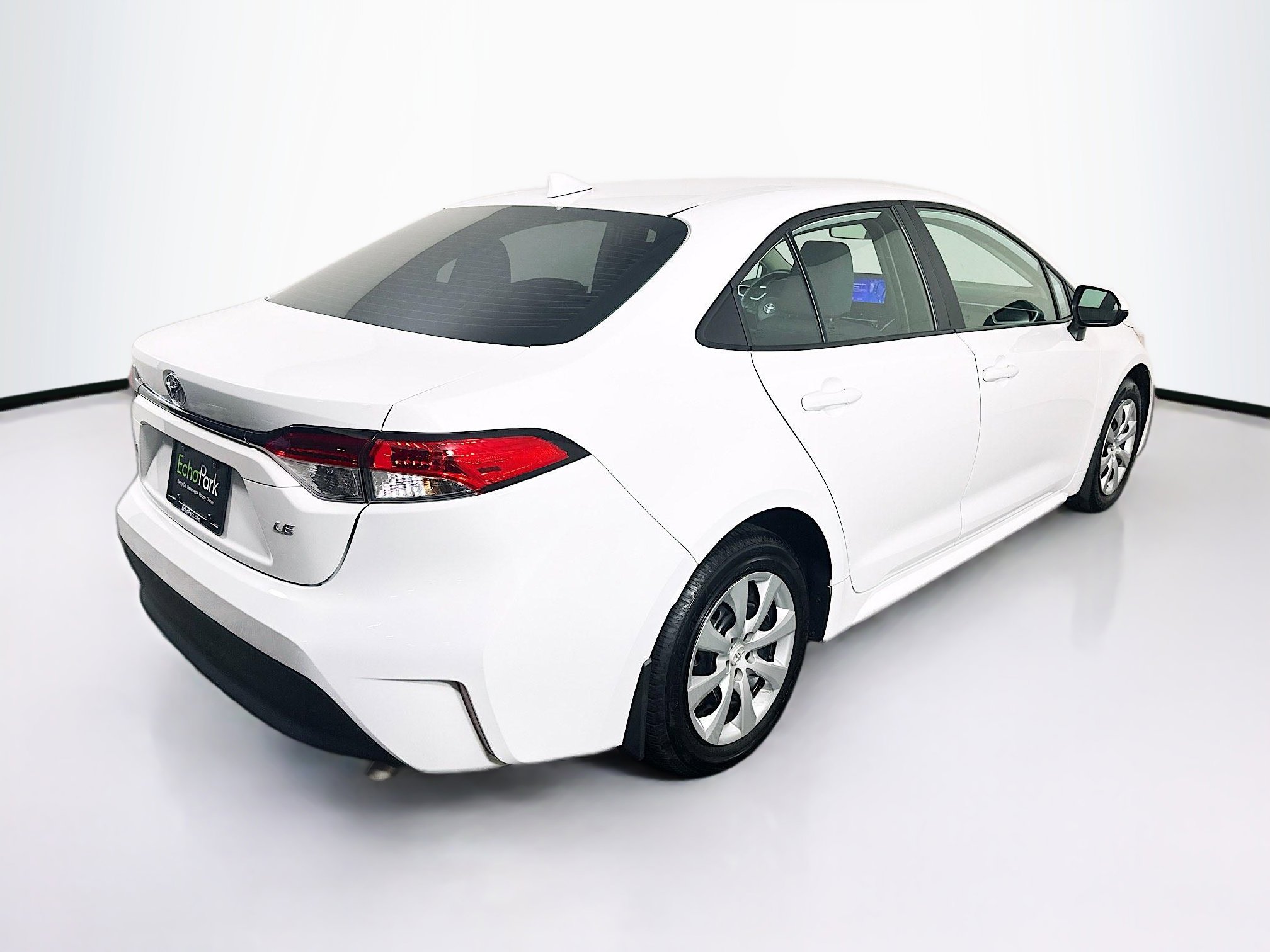 Used 2025 Toyota Corolla LE image 9
