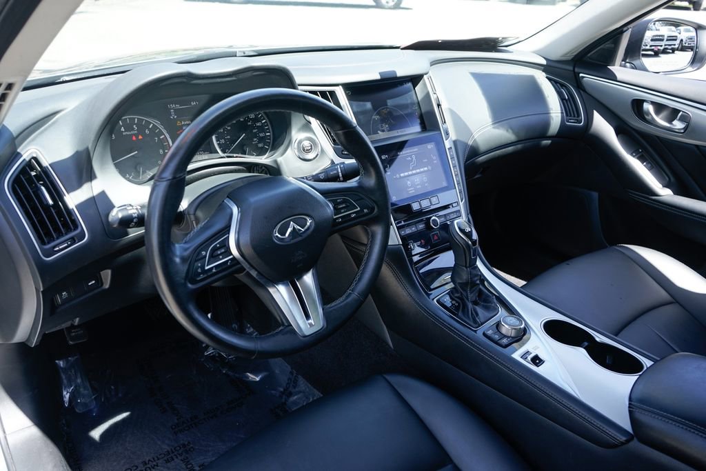 Used 2020 INFINITI Q50 Luxe w/ Essential Package (3.0T Luxe) AWD/4WD image 18