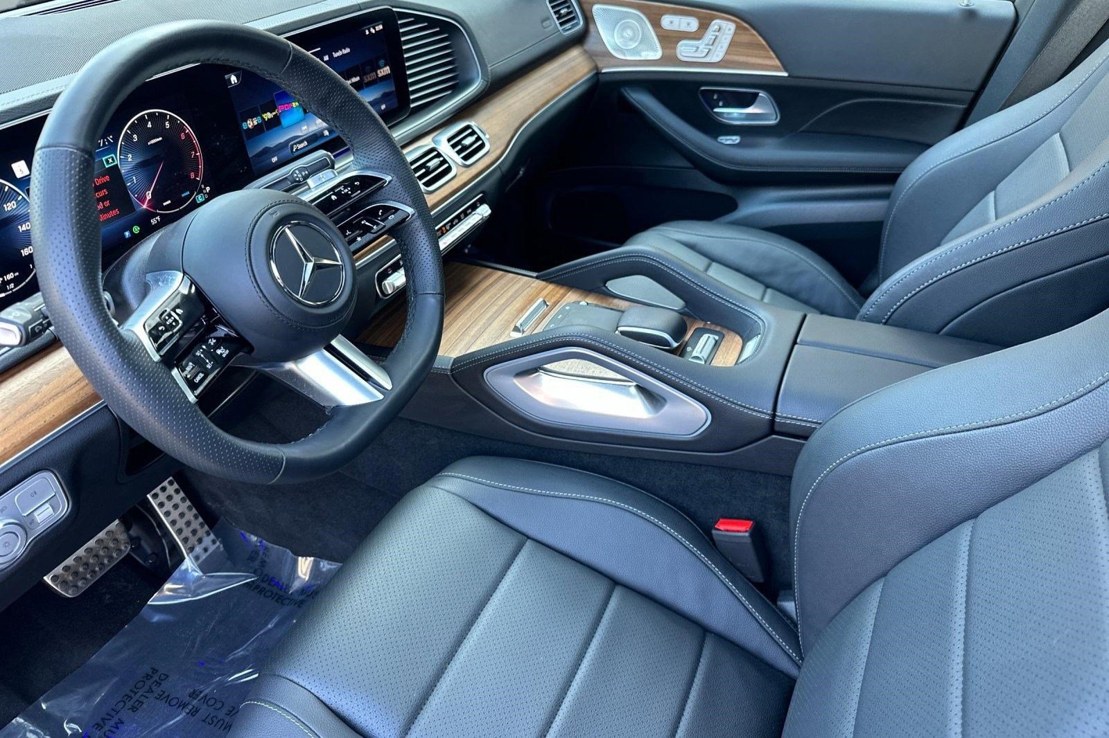 New 2025 Mercedes-Benz GLS 450 4MATIC image 4