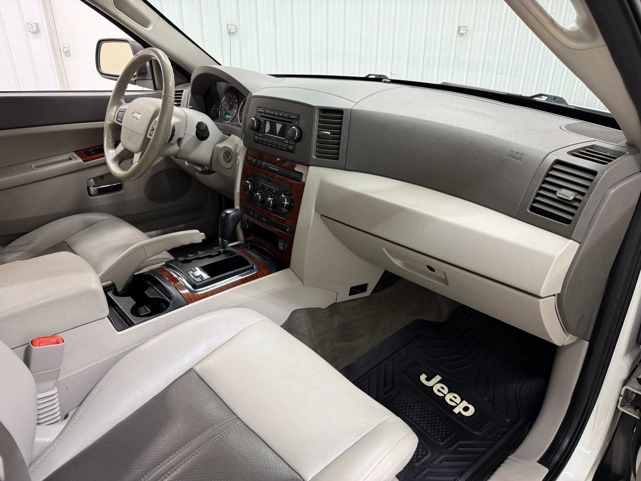 Used 2005 Jeep Grand Cherokee Limited AWD/4WD image 14