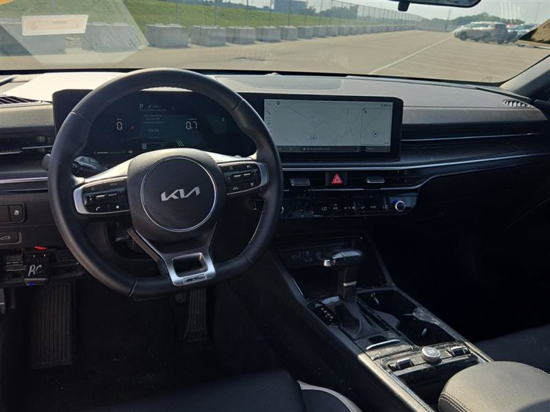 Used 2025 Kia K5 GT-Line w/ GT-Line Premium Package FWD image 5