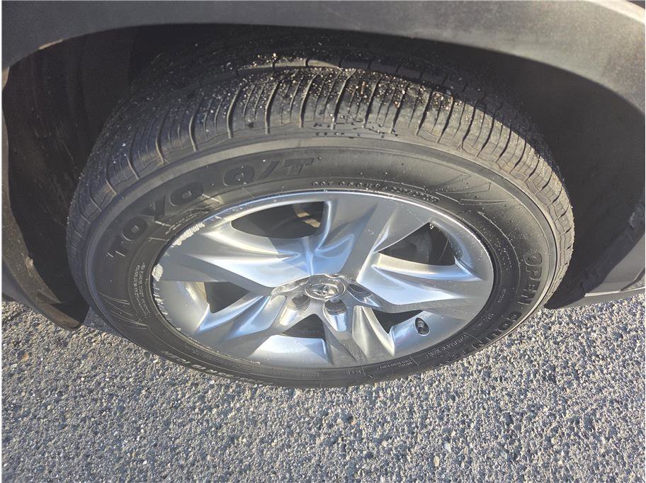 Used 2015 Toyota Highlander Limited w/ Driver Technology Package AWD/4WD image 10