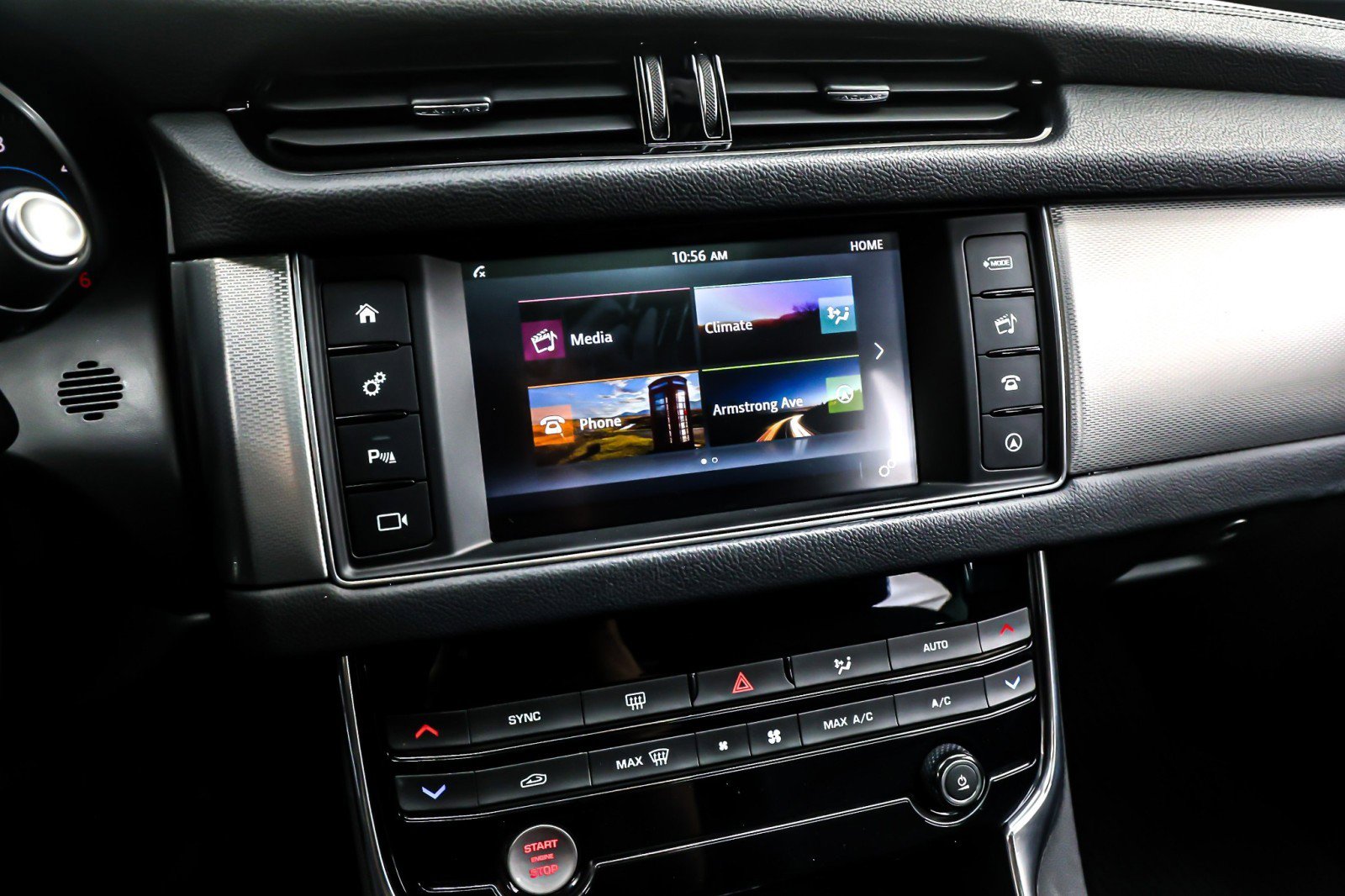 Used 2017 Jaguar XF Premium image 20