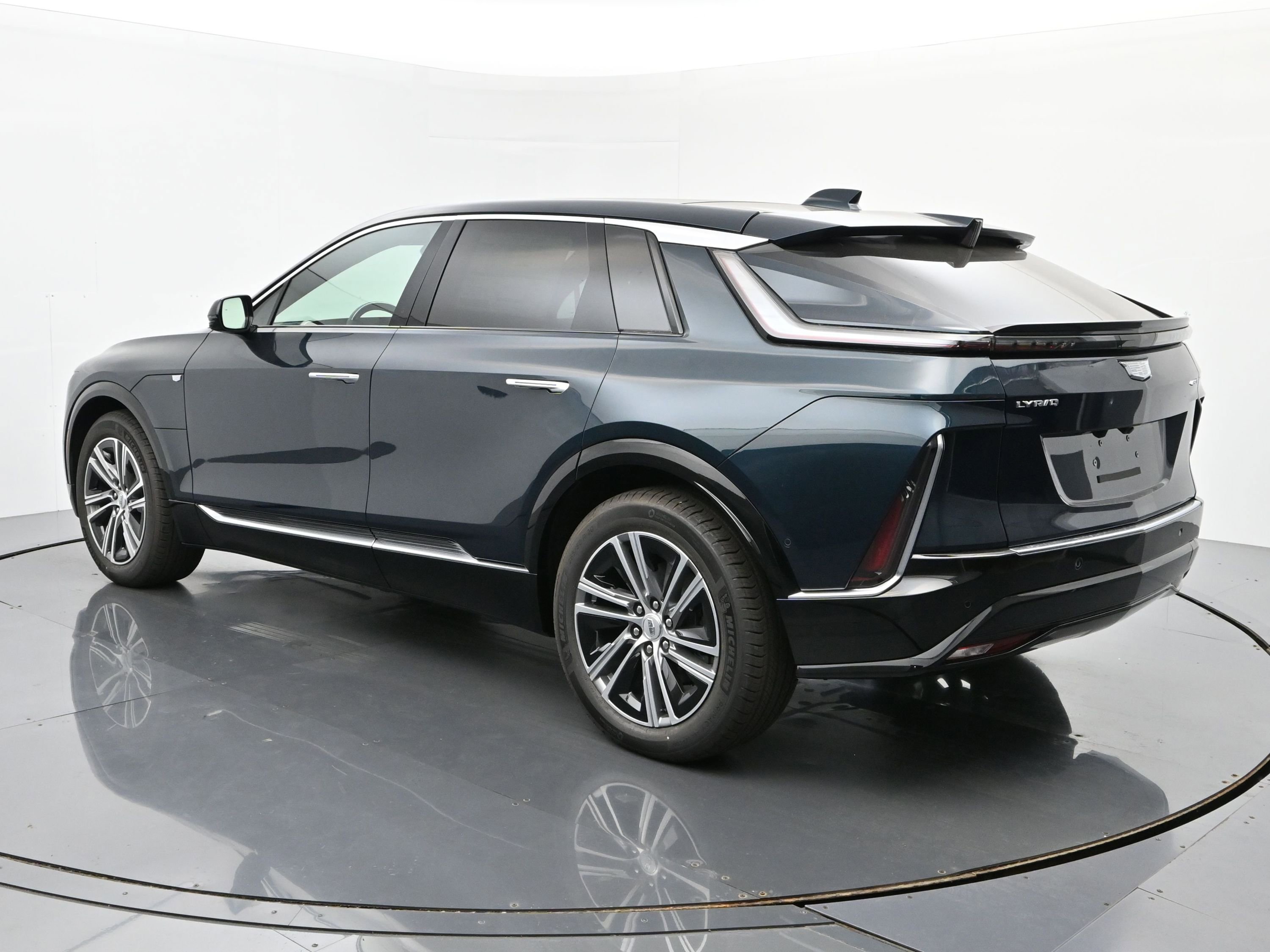 New 2026 Cadillac Lyriq Luxury image 3
