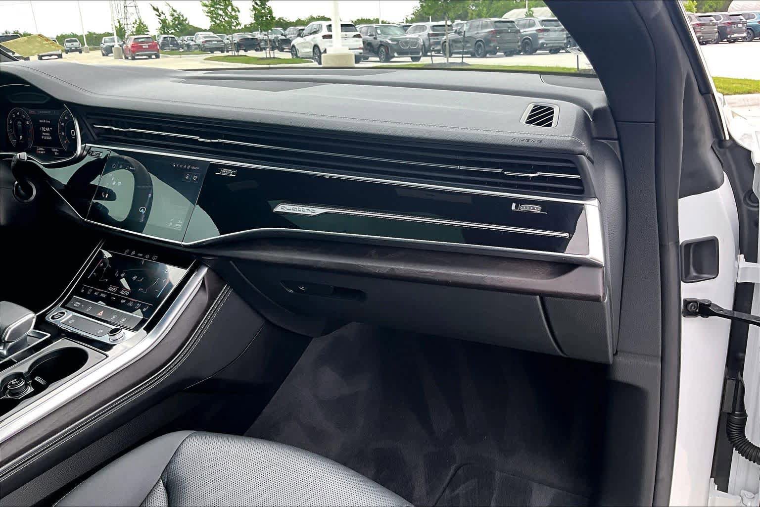 Used 2023 Audi Q8 Premium Plus w/ Premium Plus Package image 17