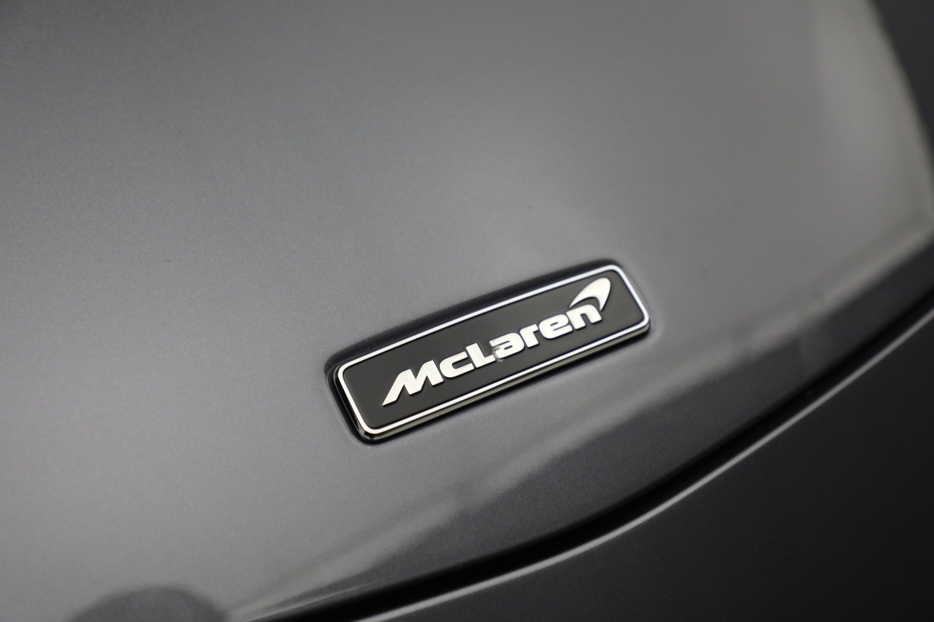 Used 2024 McLaren Artura RWD image 35