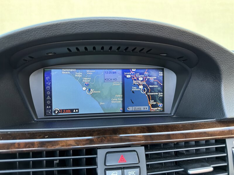Used 2011 BMW 335i Convertible image 29