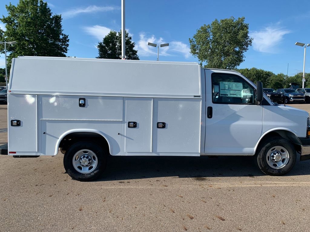 New 2025 Chevrolet Express 3500 Work Van w/ Power Convenience Package RWD image 8
