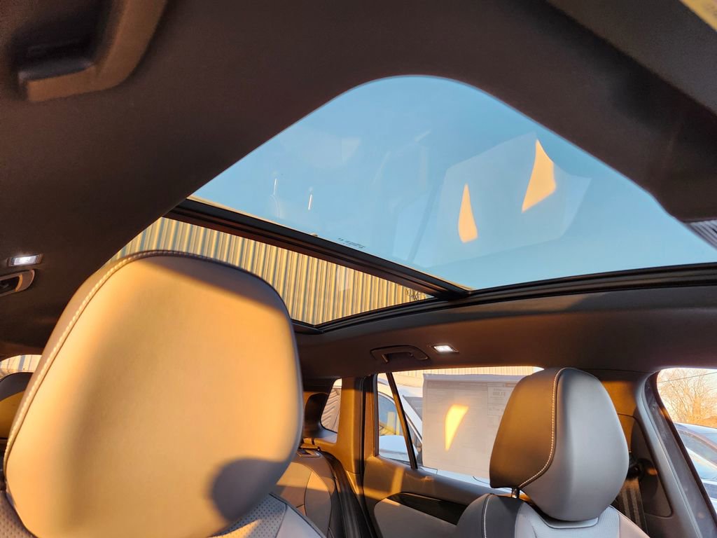 New 2026 Volkswagen Tiguan SE R-Line image 17