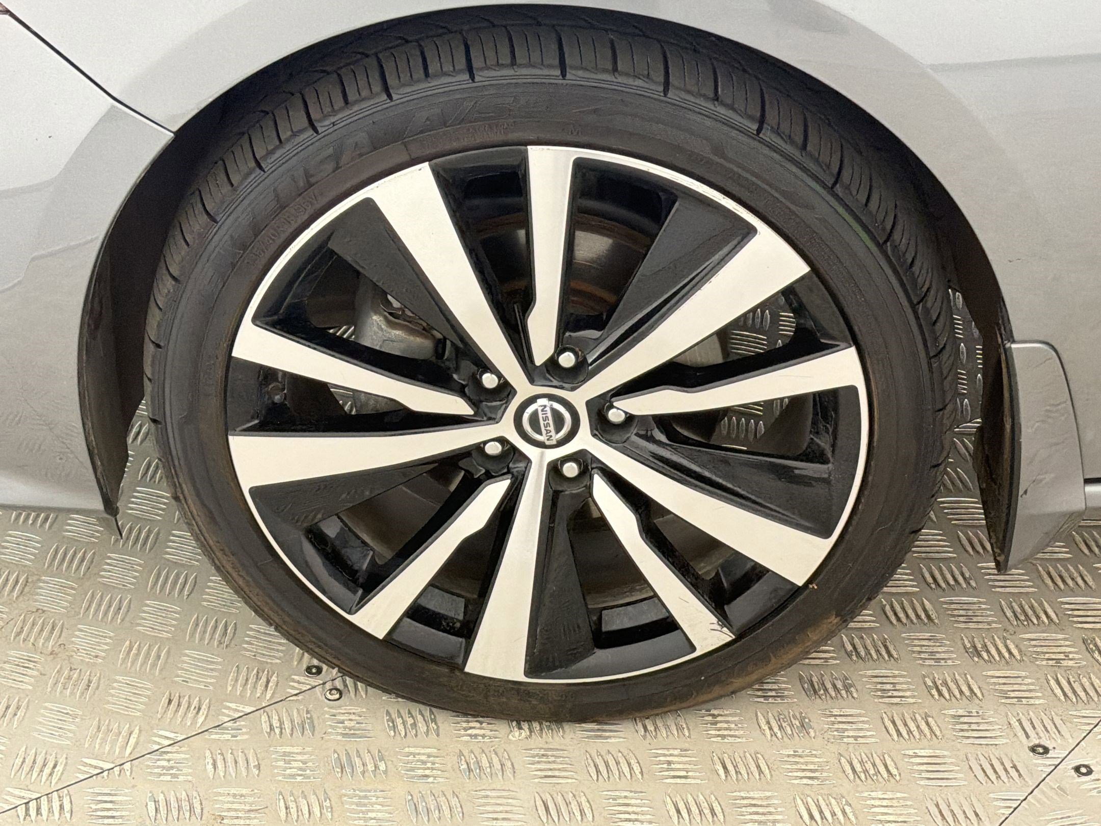 Used 2021 Nissan Altima 2.5 SR AWD/4WD image 11