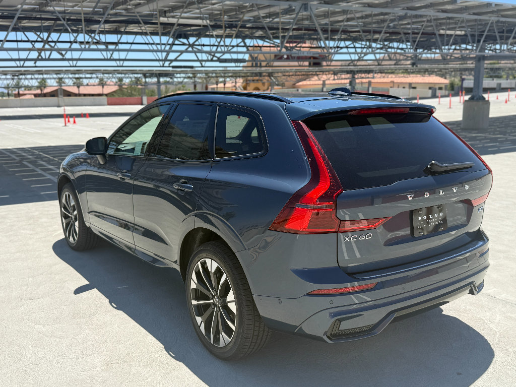 New 2026 Volvo XC60 B5 Plus w/ Climate Package PRO AWD/4WD image 5