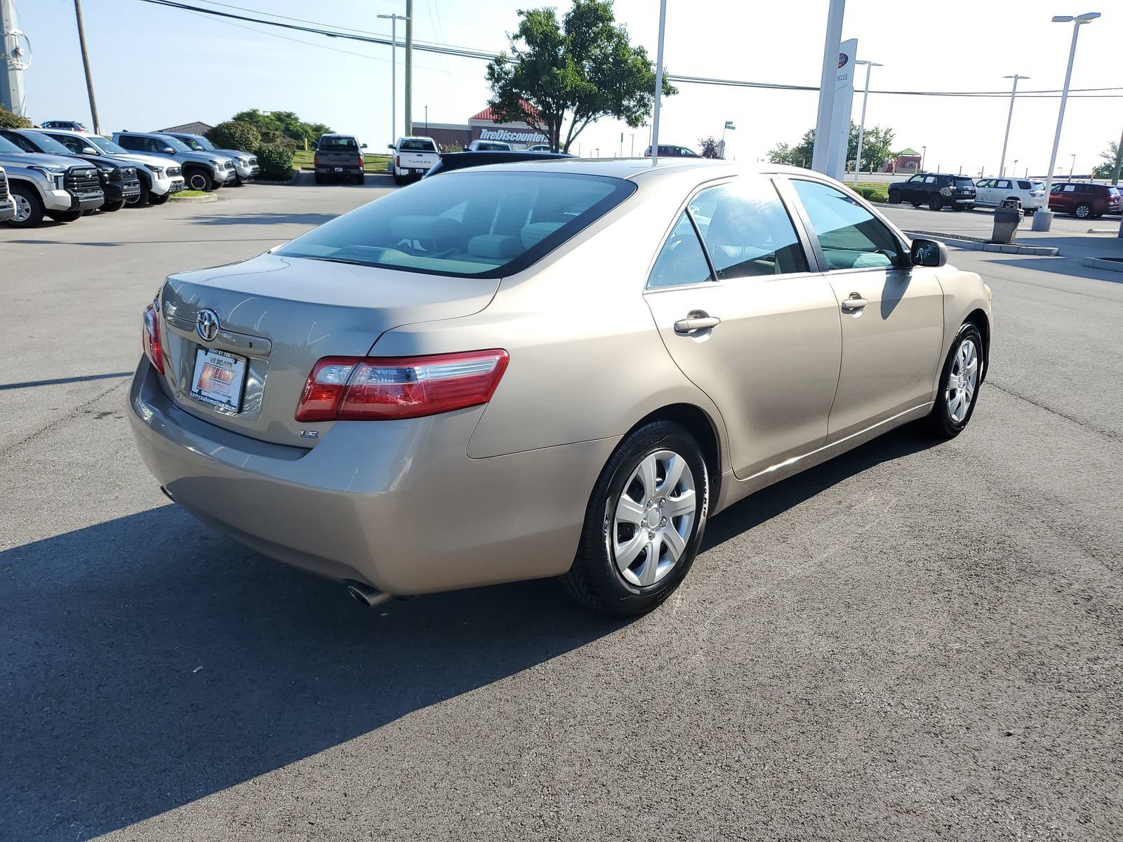 Used 2009 Toyota Camry LE FWD image 4