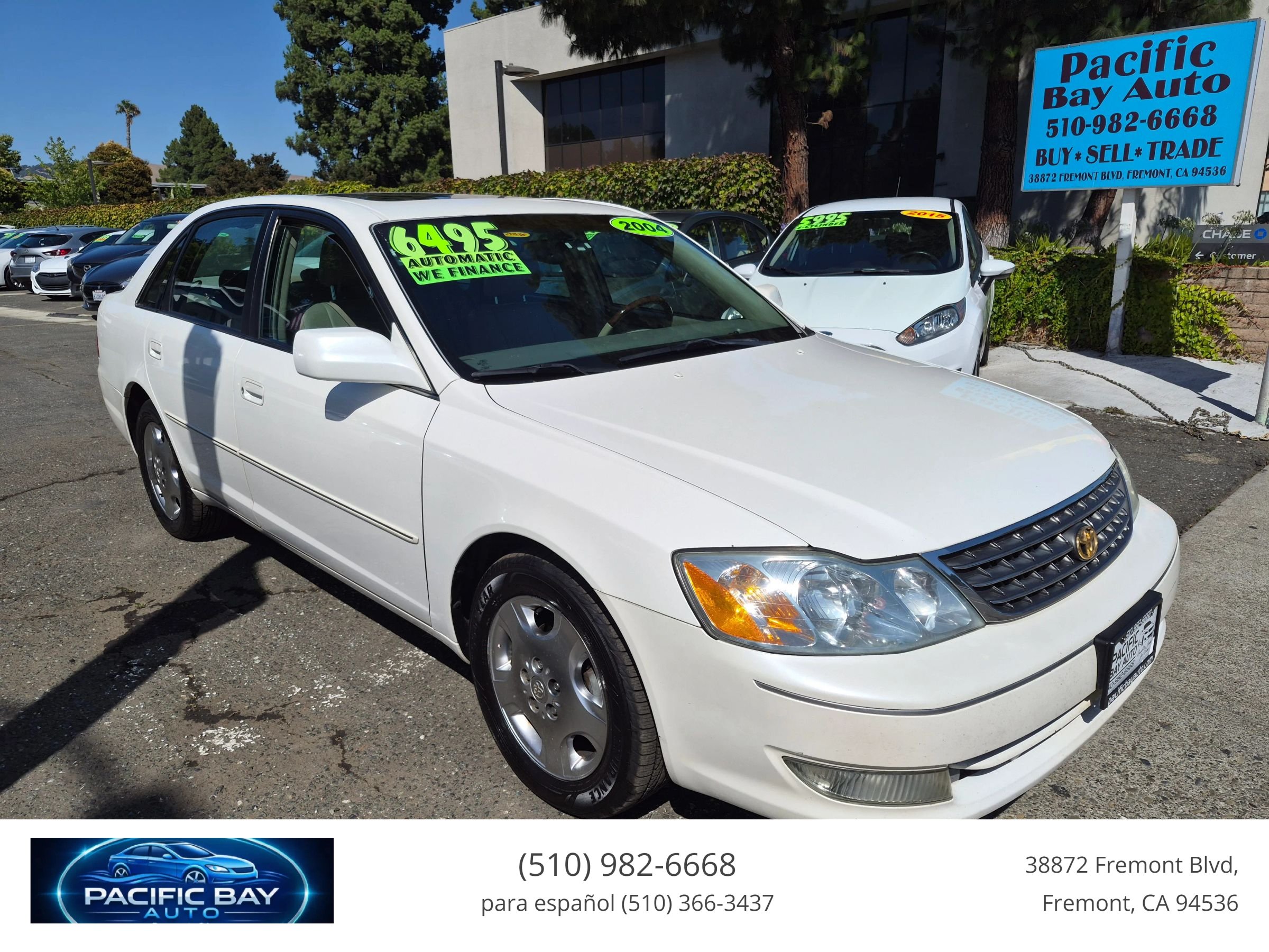 Used 2004 Toyota Avalon XLS FWD image 1