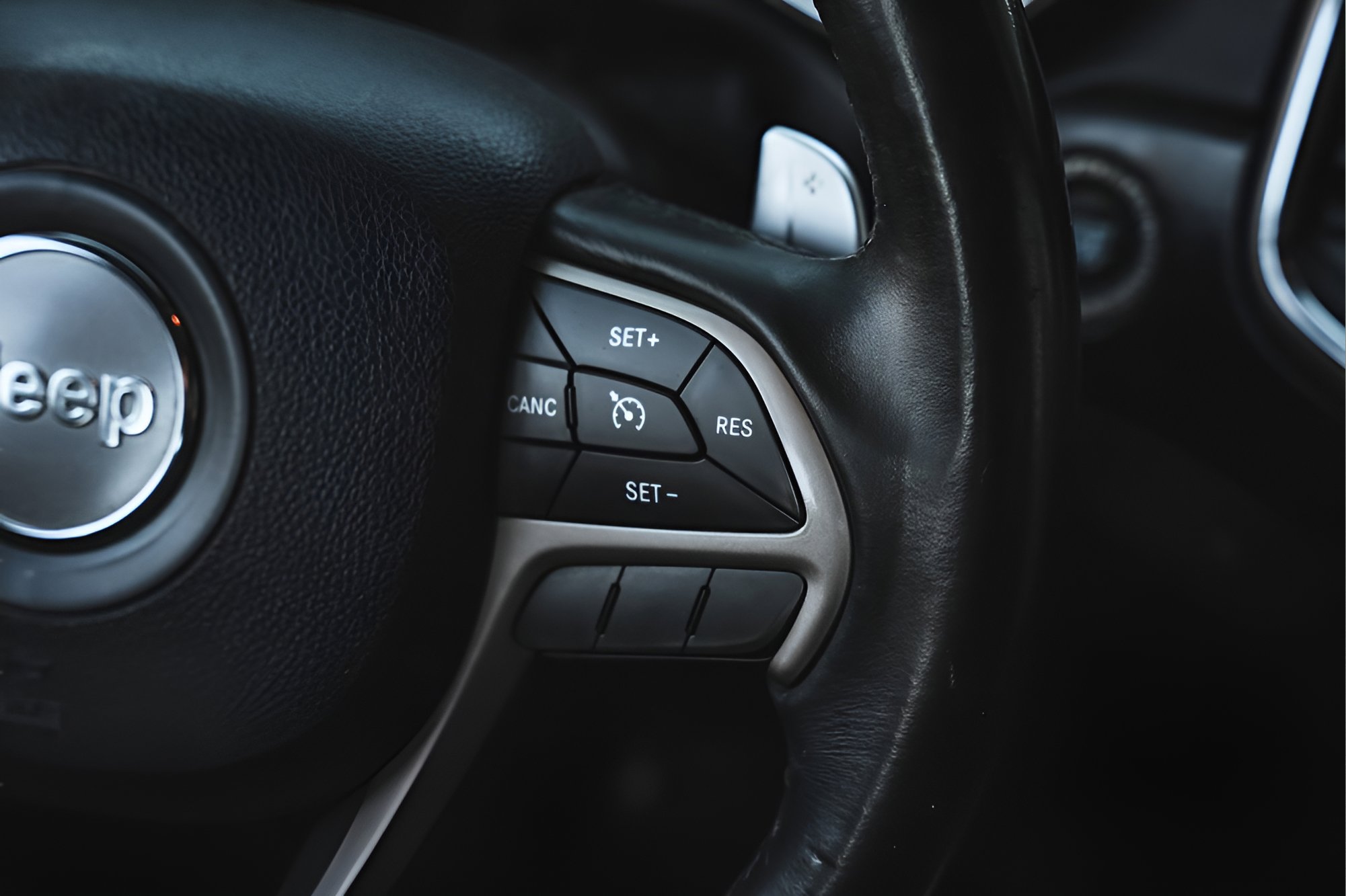 Used 2017 Jeep Grand Cherokee Laredo image 26