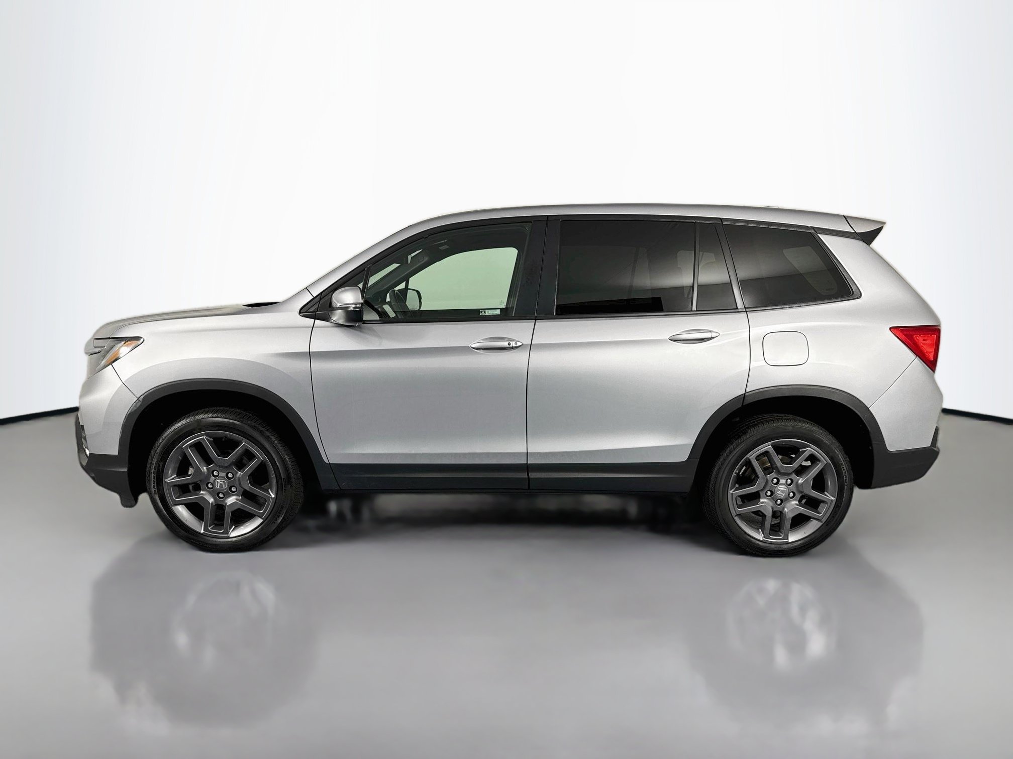 Certified 2023 Honda Passport EX-L image 8