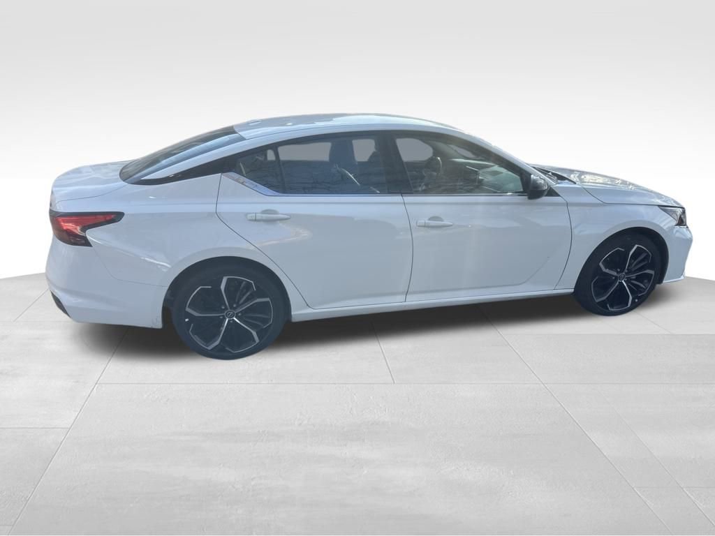 Used 2024 Nissan Altima 2.5 SR image 23