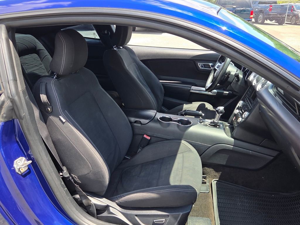 Used 2016 Ford Mustang GT w/ Black Accent Package RWD image 12
