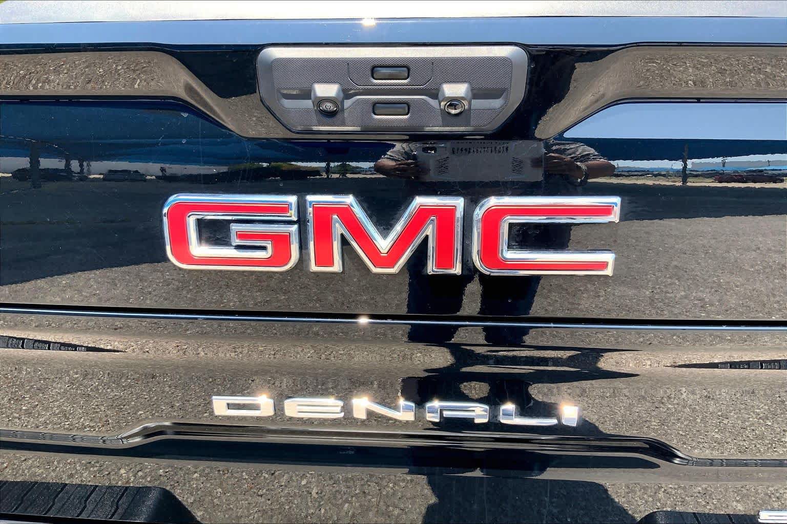 Used 2024 GMC Sierra 1500 Denali w/ Denali Reserve Package AWD/4WD image 31