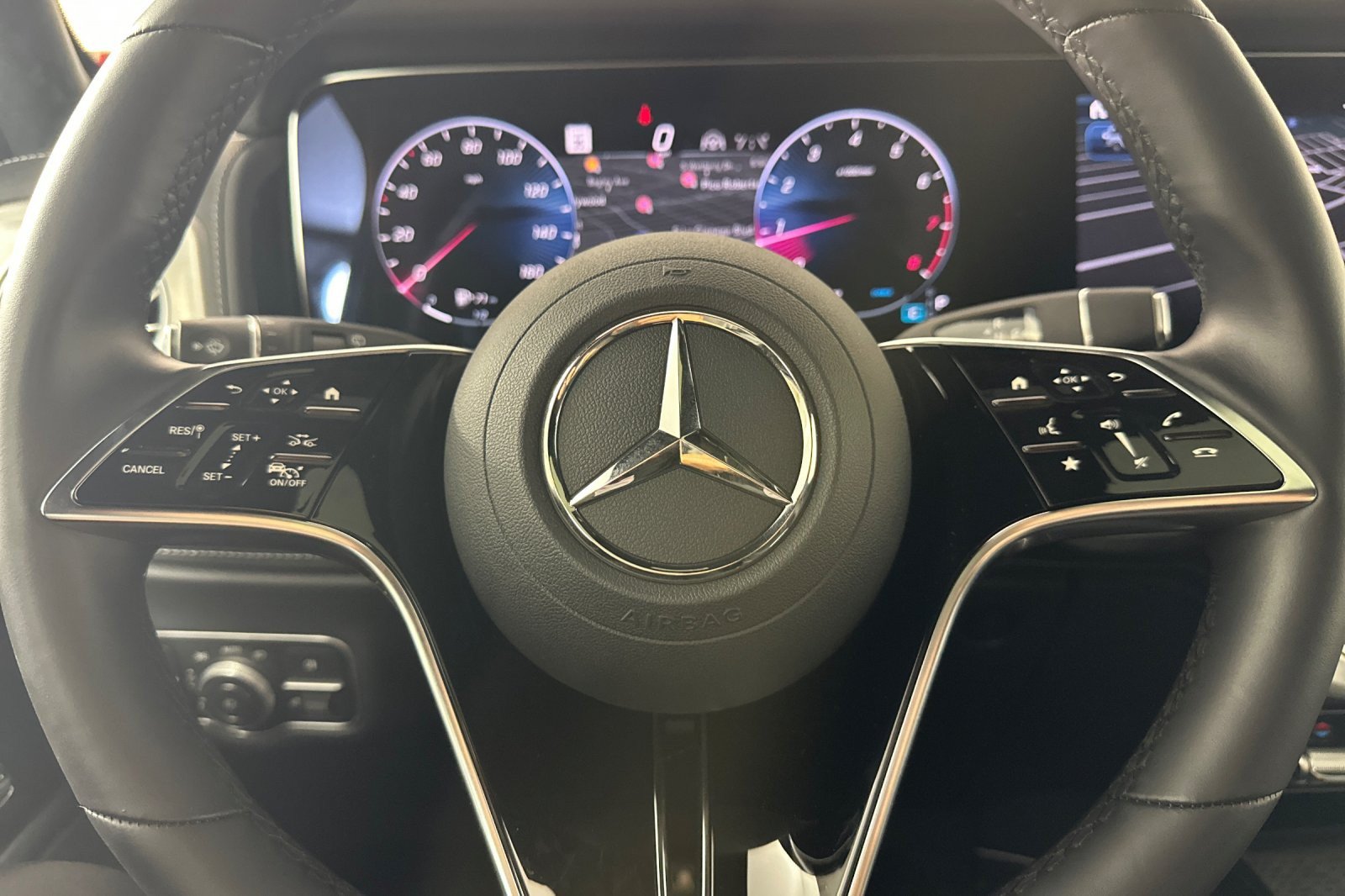 Used 2025 Mercedes-Benz G 550 image 23