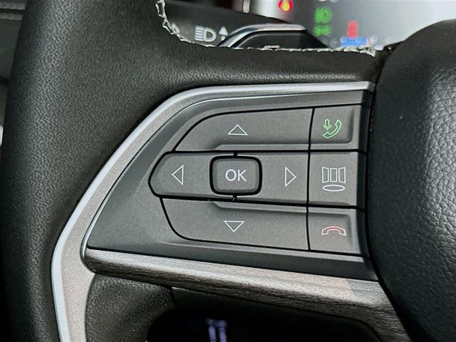 New 2025 Jeep Grand Cherokee Limited w/ Luxury Tech Group II image 28