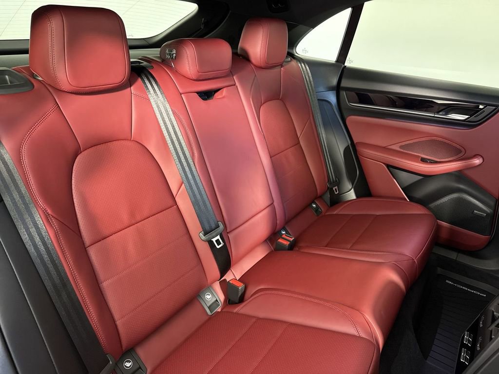New 2026 Porsche Macan 4 Electric AWD/4WD image 24